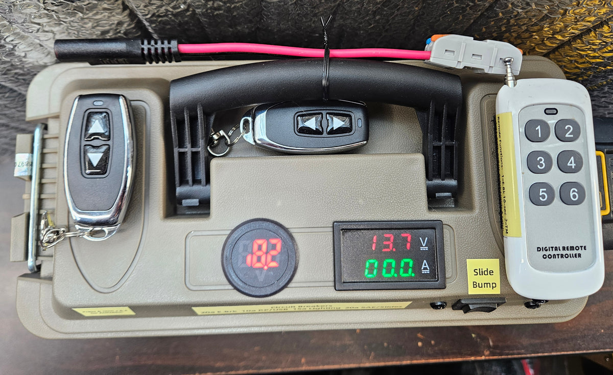 RV Mobile Tech / Foreman Heavy Duty Remote Controlled RV Trailer Lights, Electric Brake and slide control DeWalt XR 20V